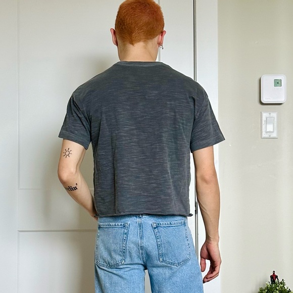 Cropped T-shirt - Picture 2 of 4